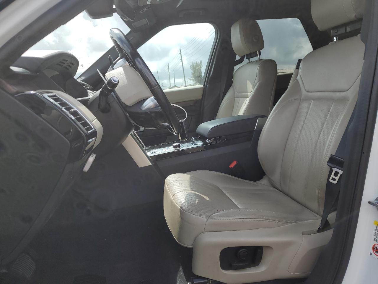 2019 Land Rover Discovery - Image 7