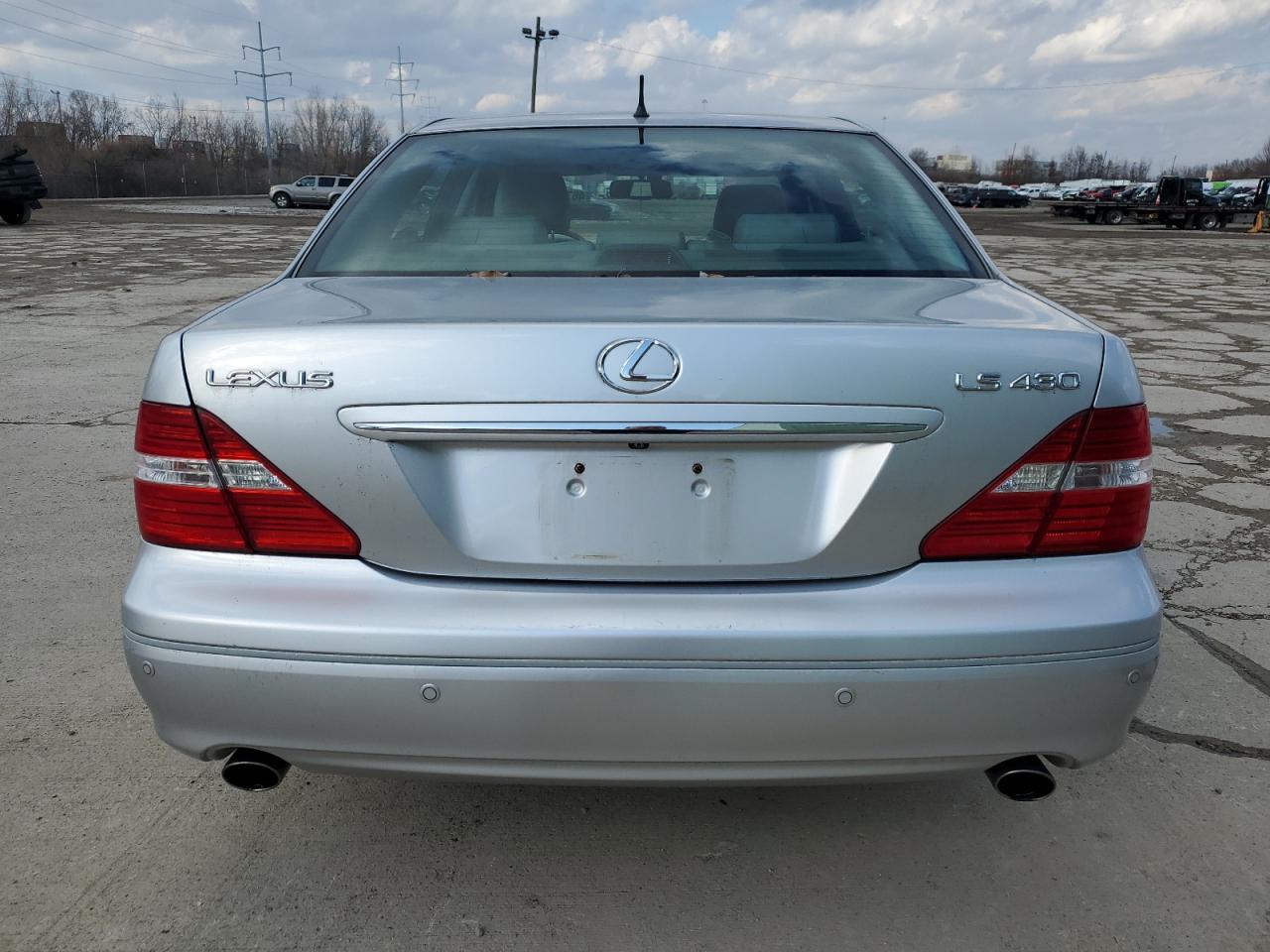 2006 Lexus LS - Image 6