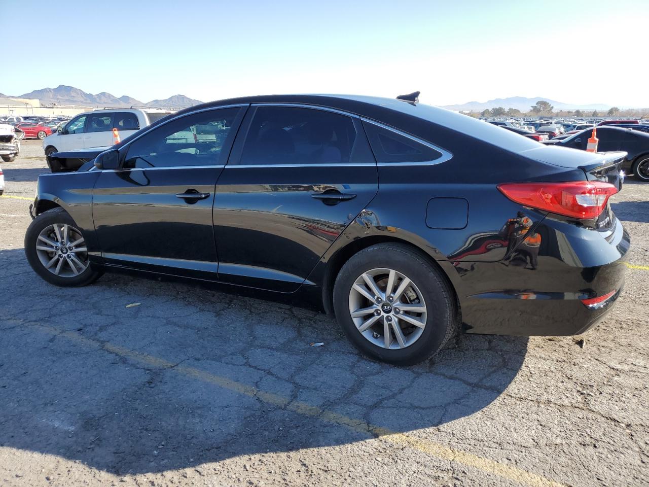 2017 Hyundai Sonata - Image 2