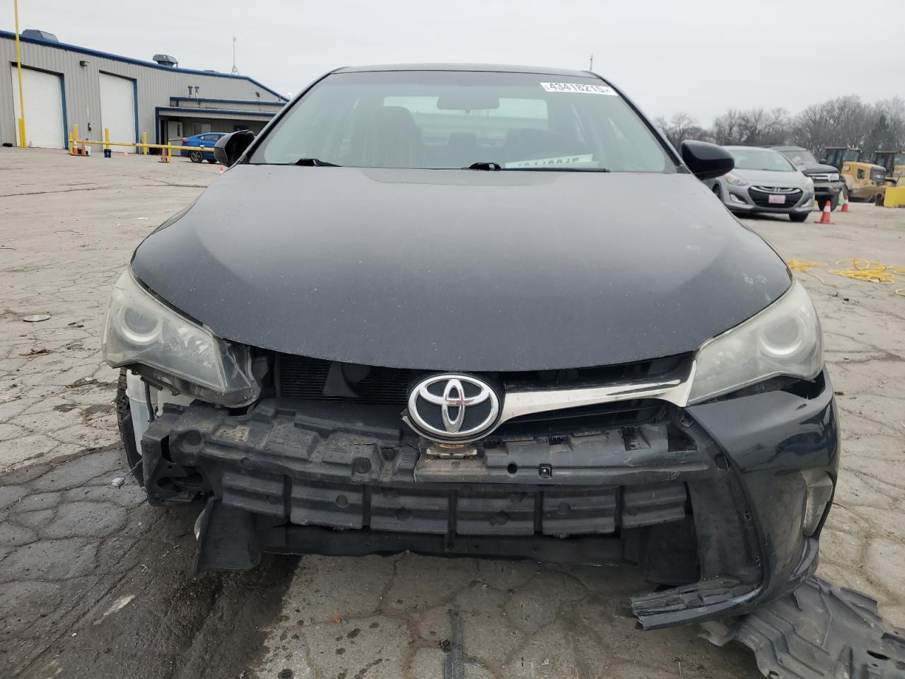 2016 Toyota Camry - Image 5
