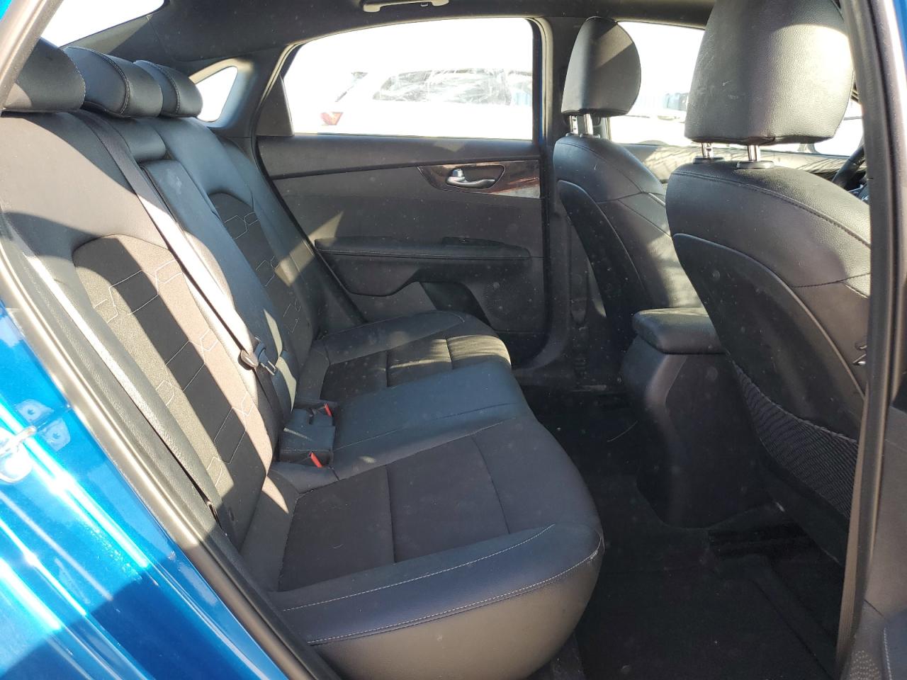 2023 Kia Forte - Image 10