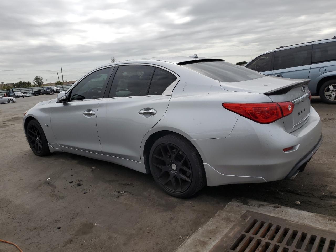 2017 Infiniti Q50 - Image 2