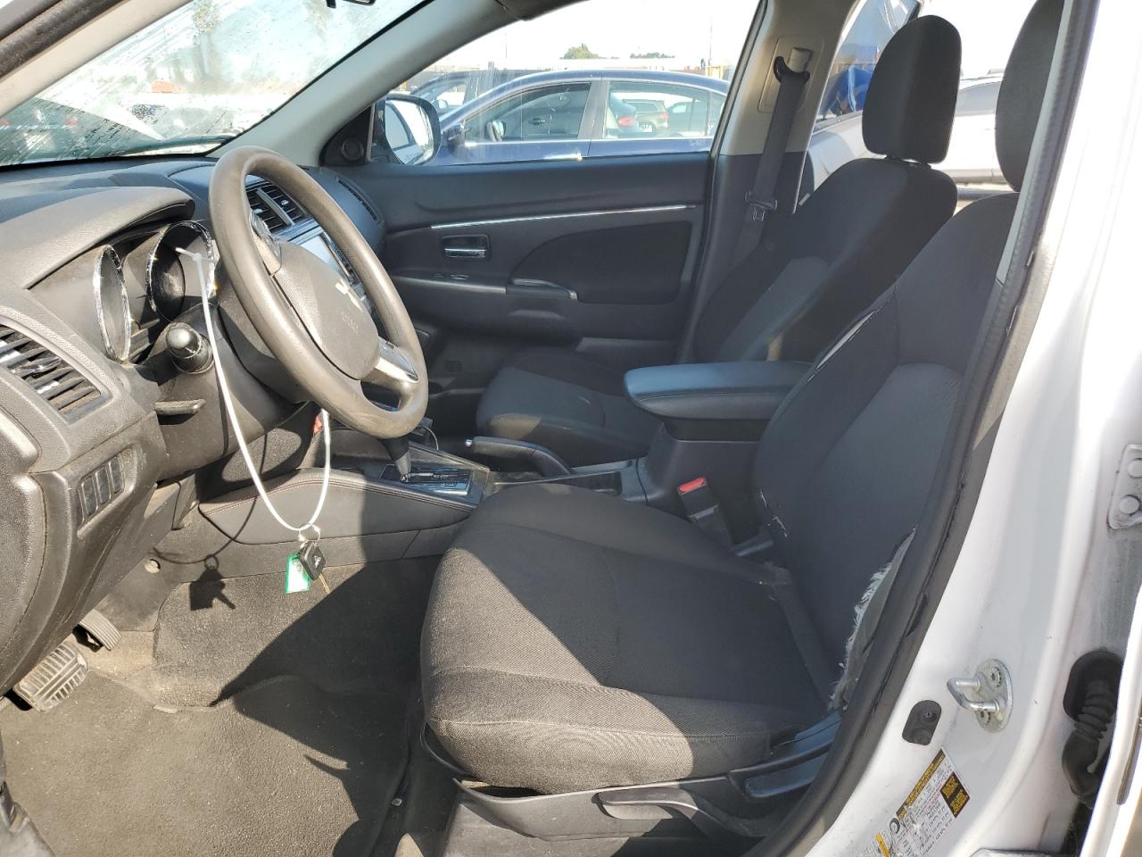 2018 Mitsubishi Outlander - Image 7