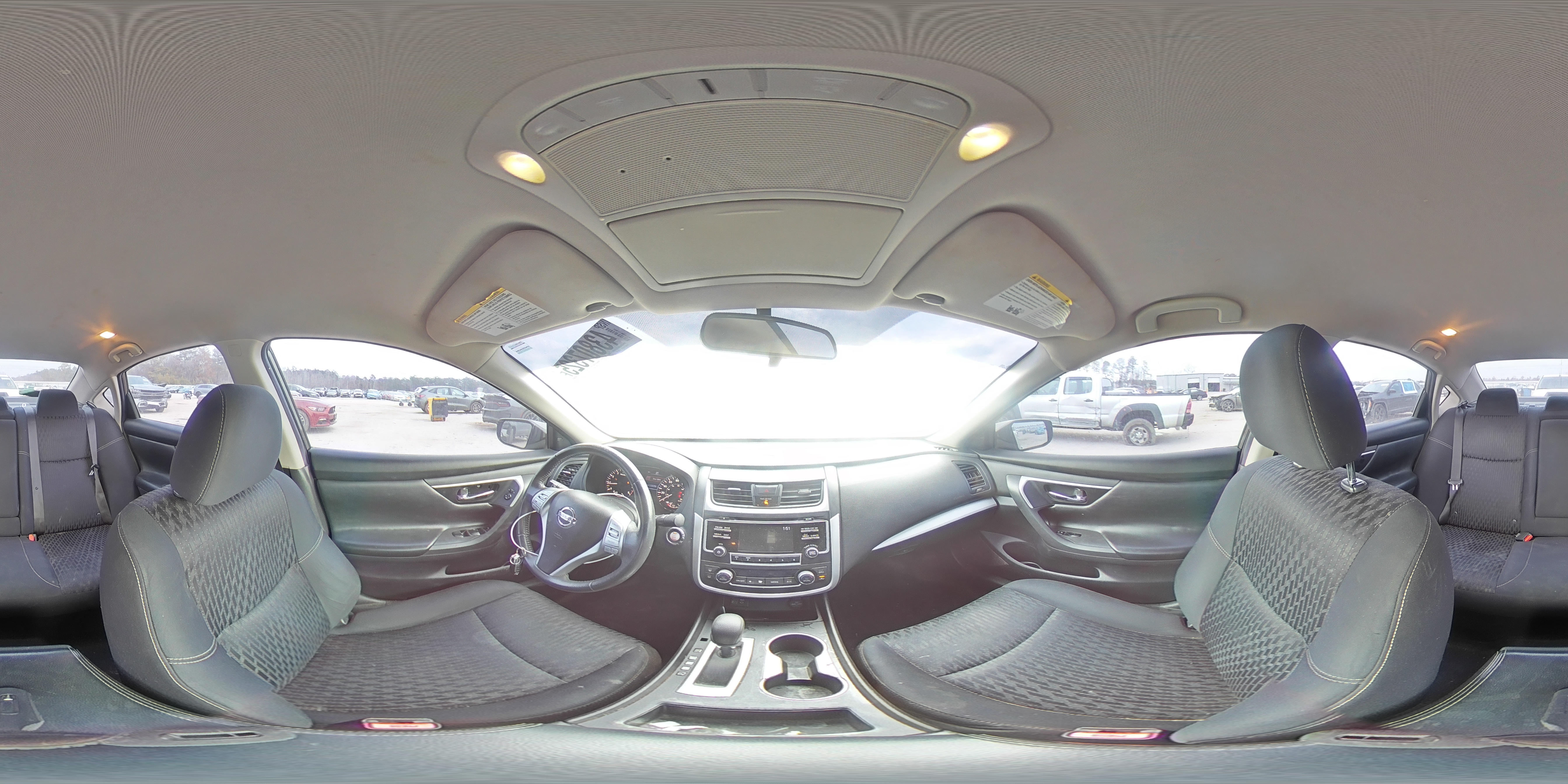 2017 Nissan Altima - Image 13