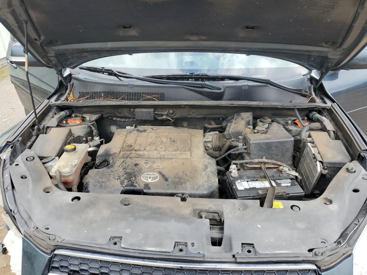 2011 Toyota RAV 4 - Image 12