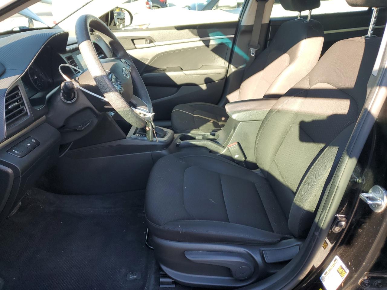 2020 Hyundai Elantra - Image 7