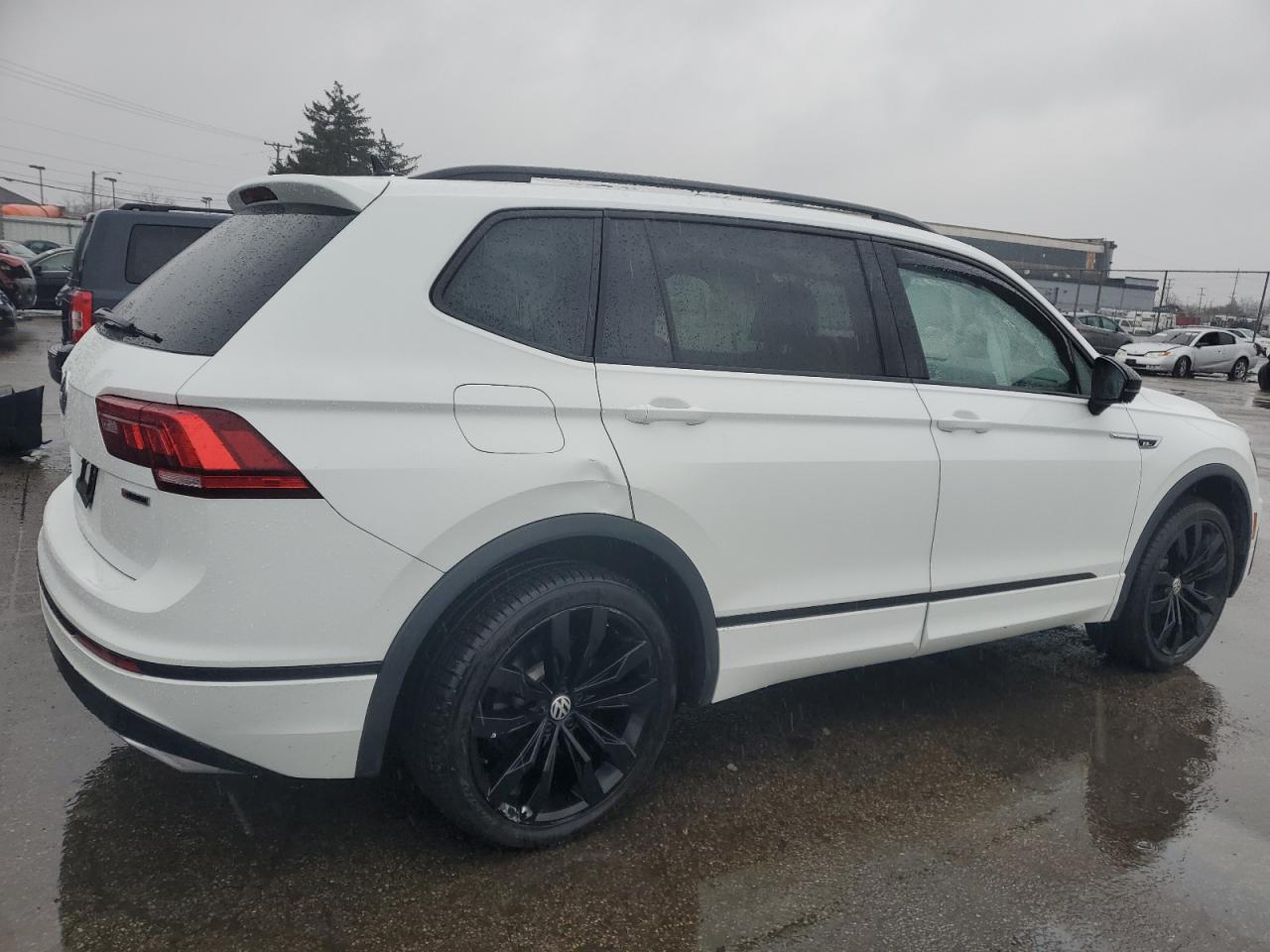 2020 Volkswagen Tiguan - Image 3