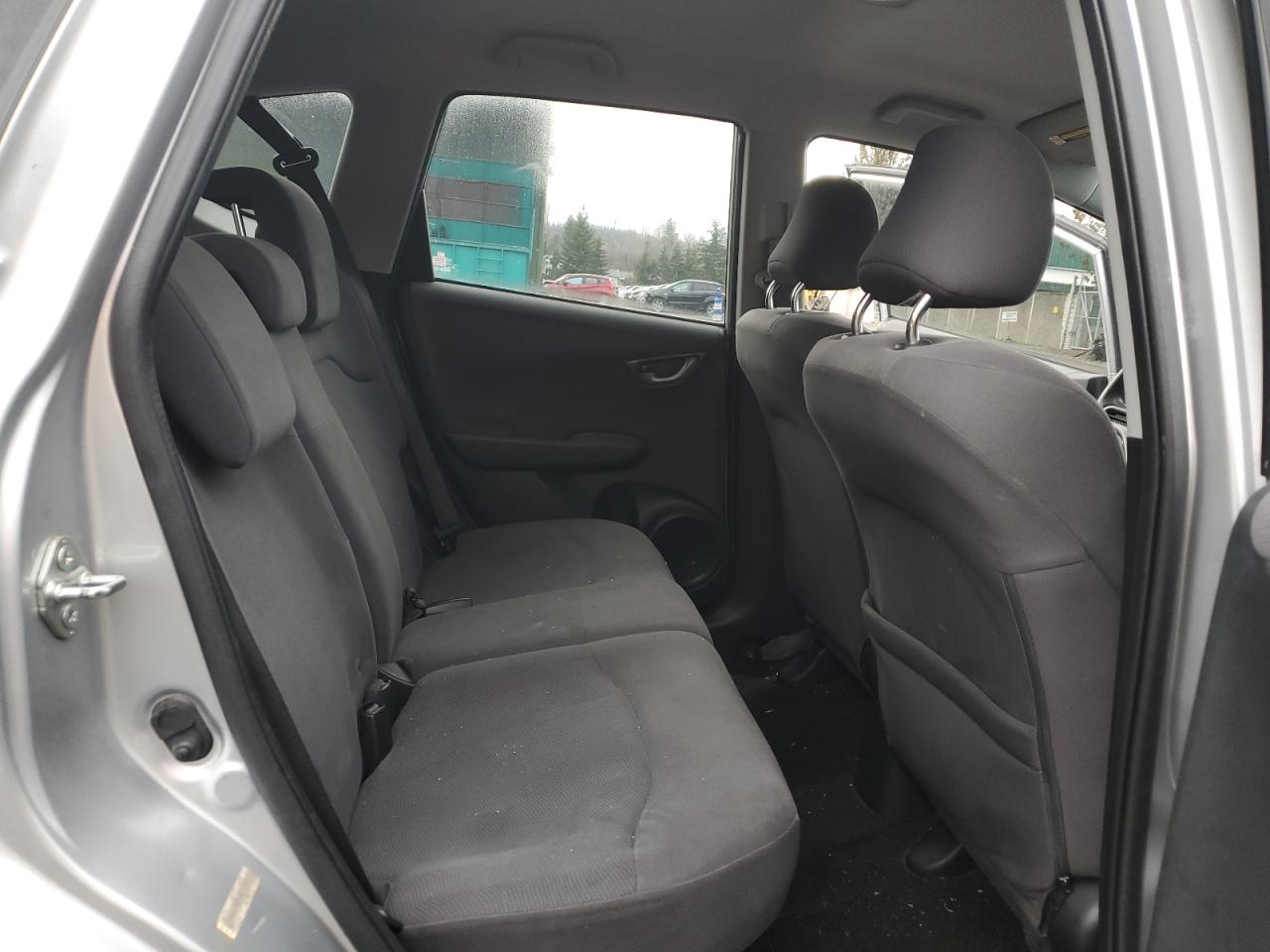 2011 Honda Fit - Image 11
