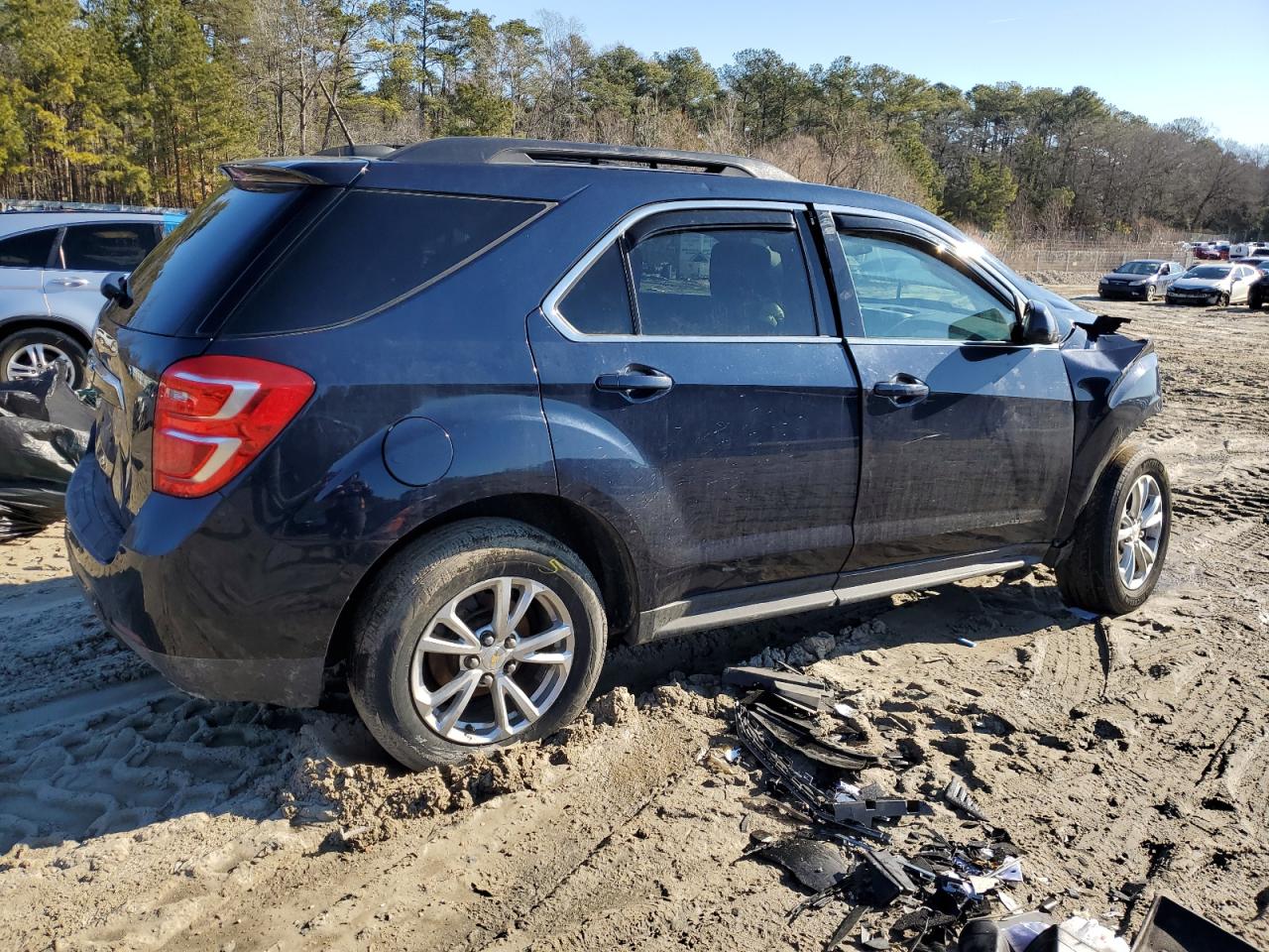 2017 Chevrolet Equinox - Image 3