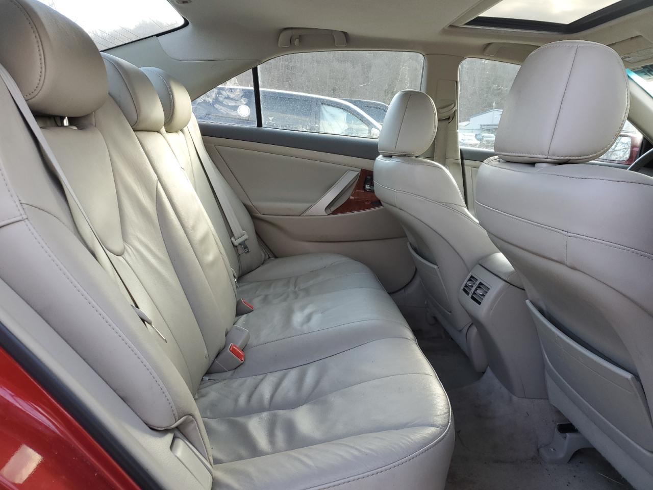 2009 Toyota Camry - Image 10