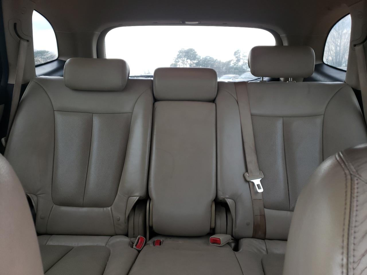 2009 Hyundai Santa Fe - Image 10