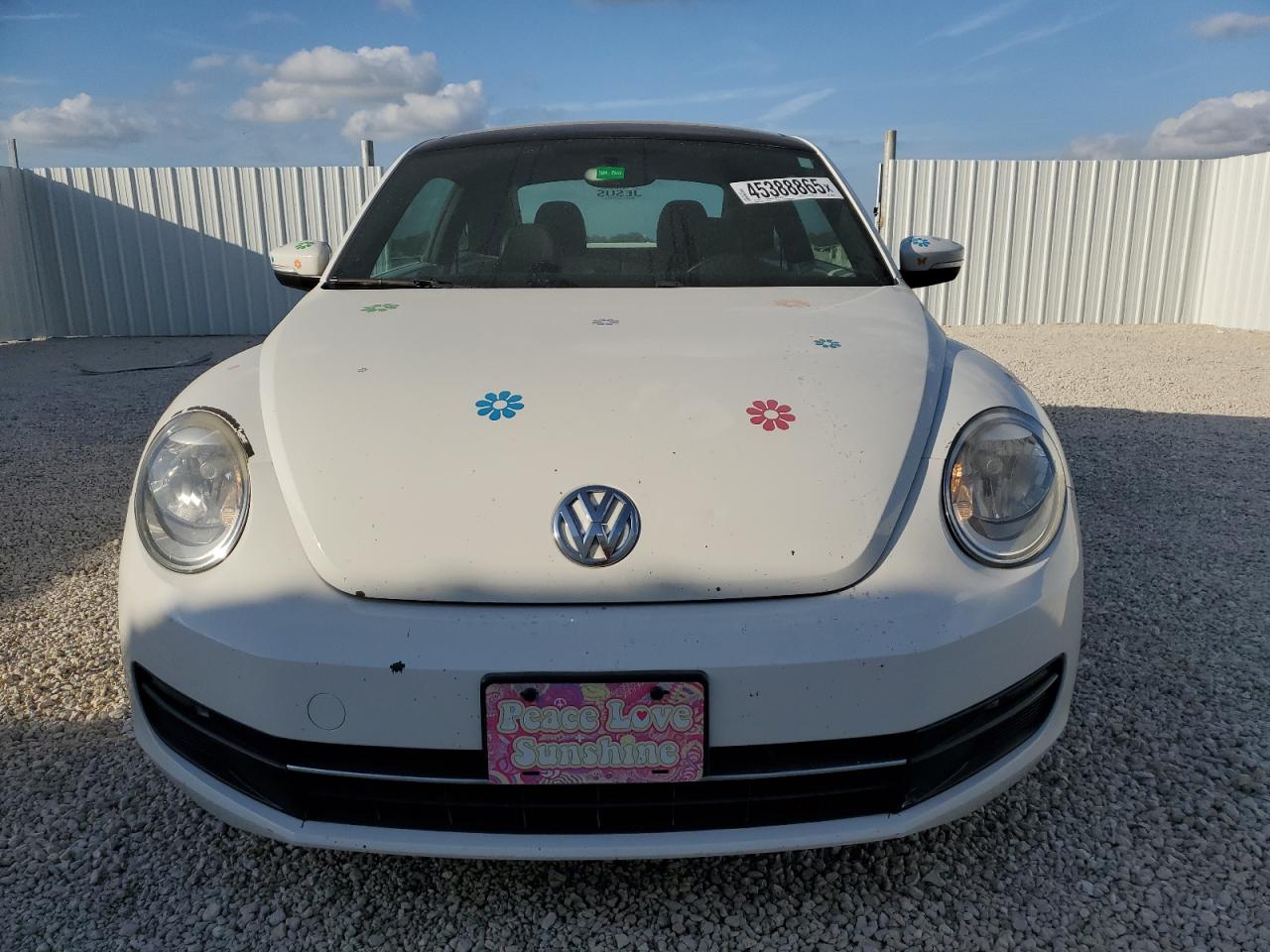 2013 Volkswagen Beetle - Image 5