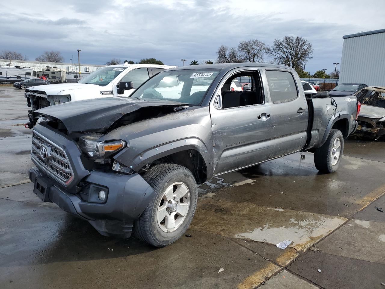 2017 TOYOTA TACOMA