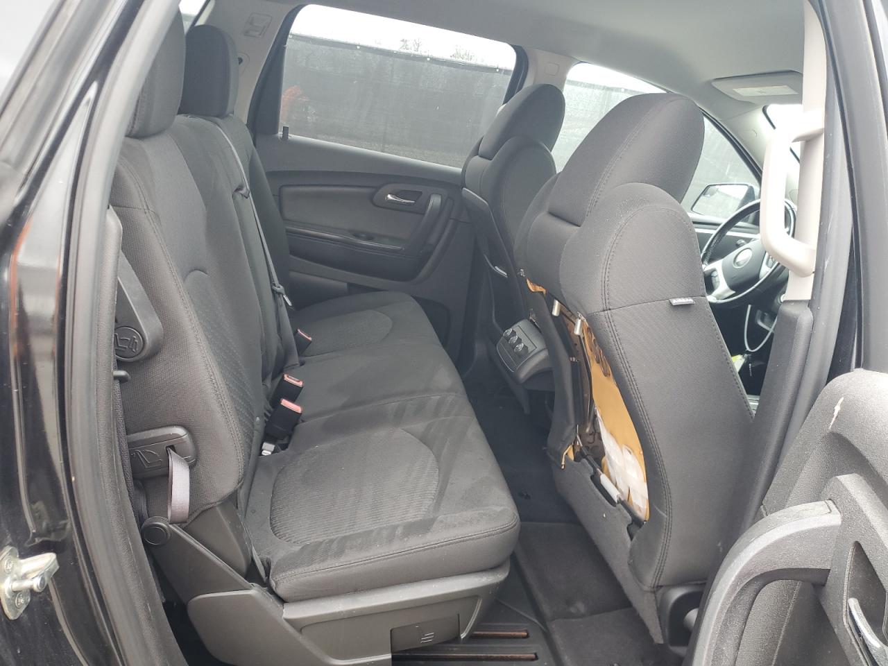 2011 Chevrolet Traverse - Image 11