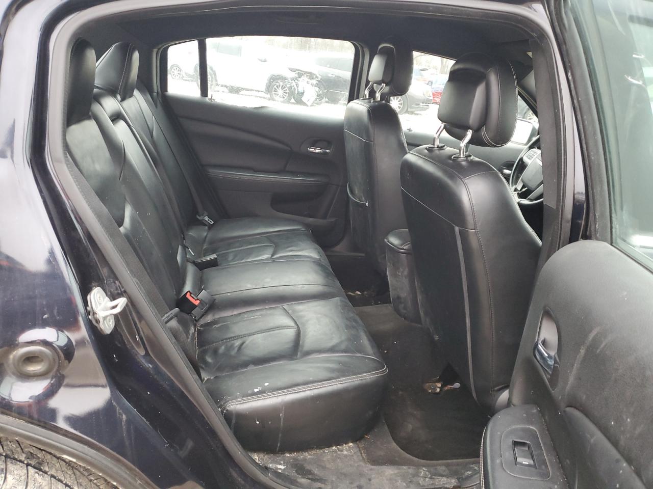 2012 Chrysler 200 - Image 11
