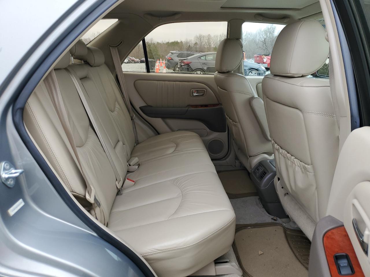 2003 Lexus RX - Image 11