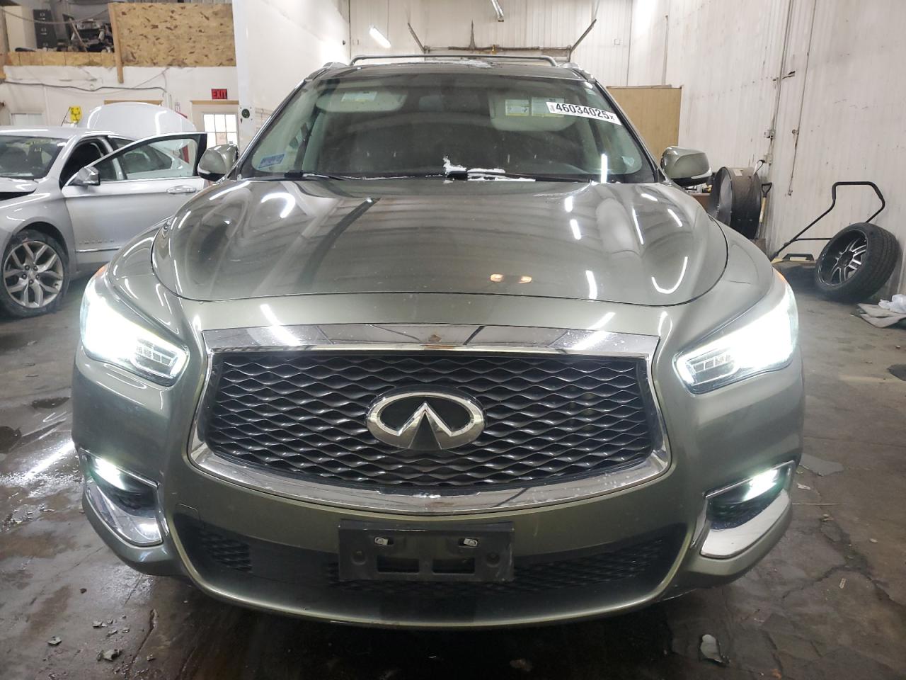 2017 Infiniti QX60 - Image 5