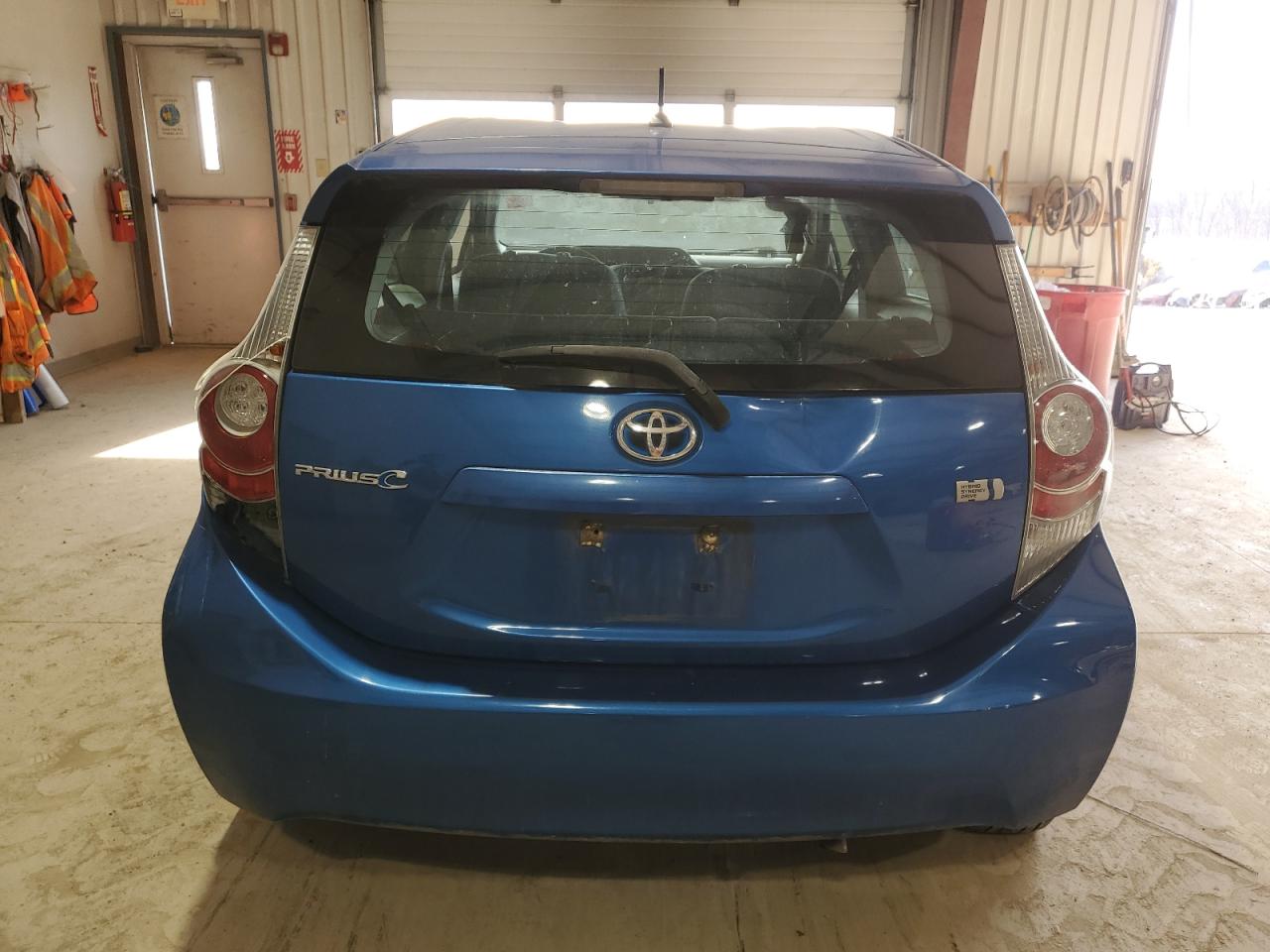 2012 Toyota Prius - Image 6