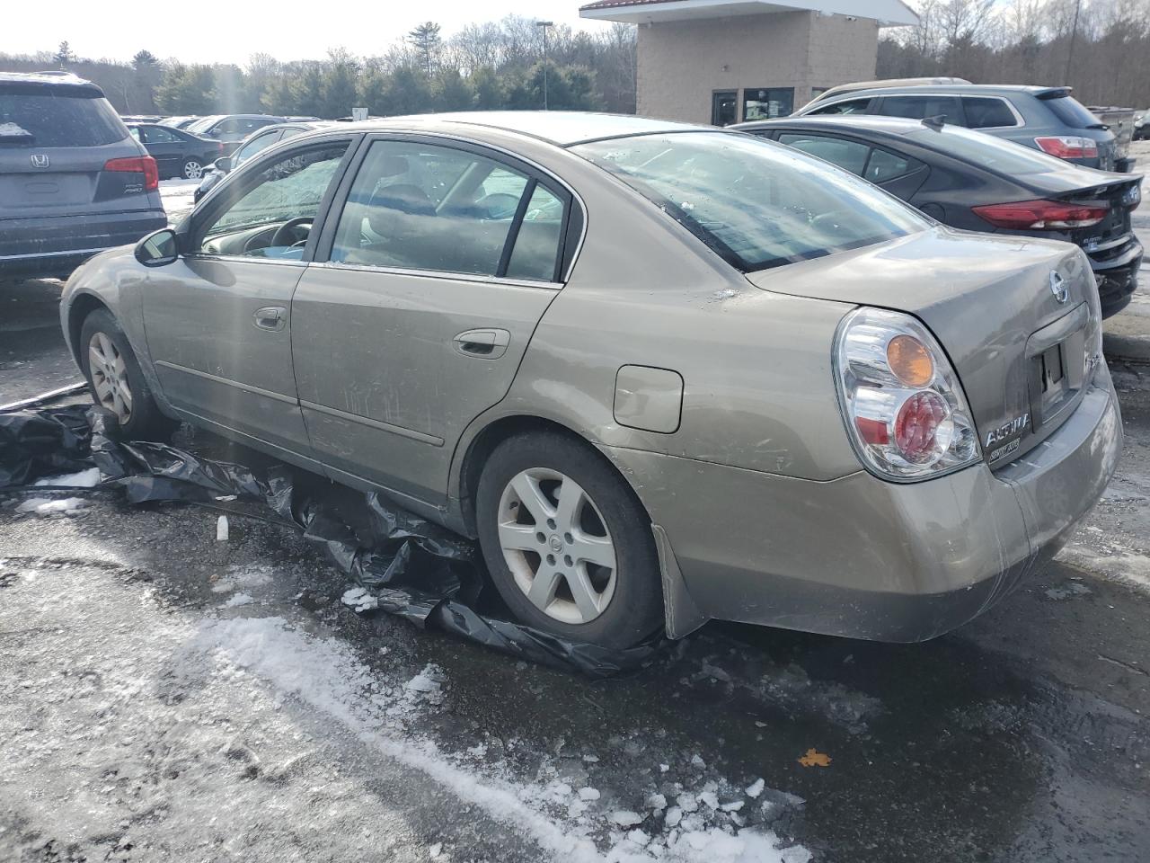 2004 Nissan Altima - Image 2