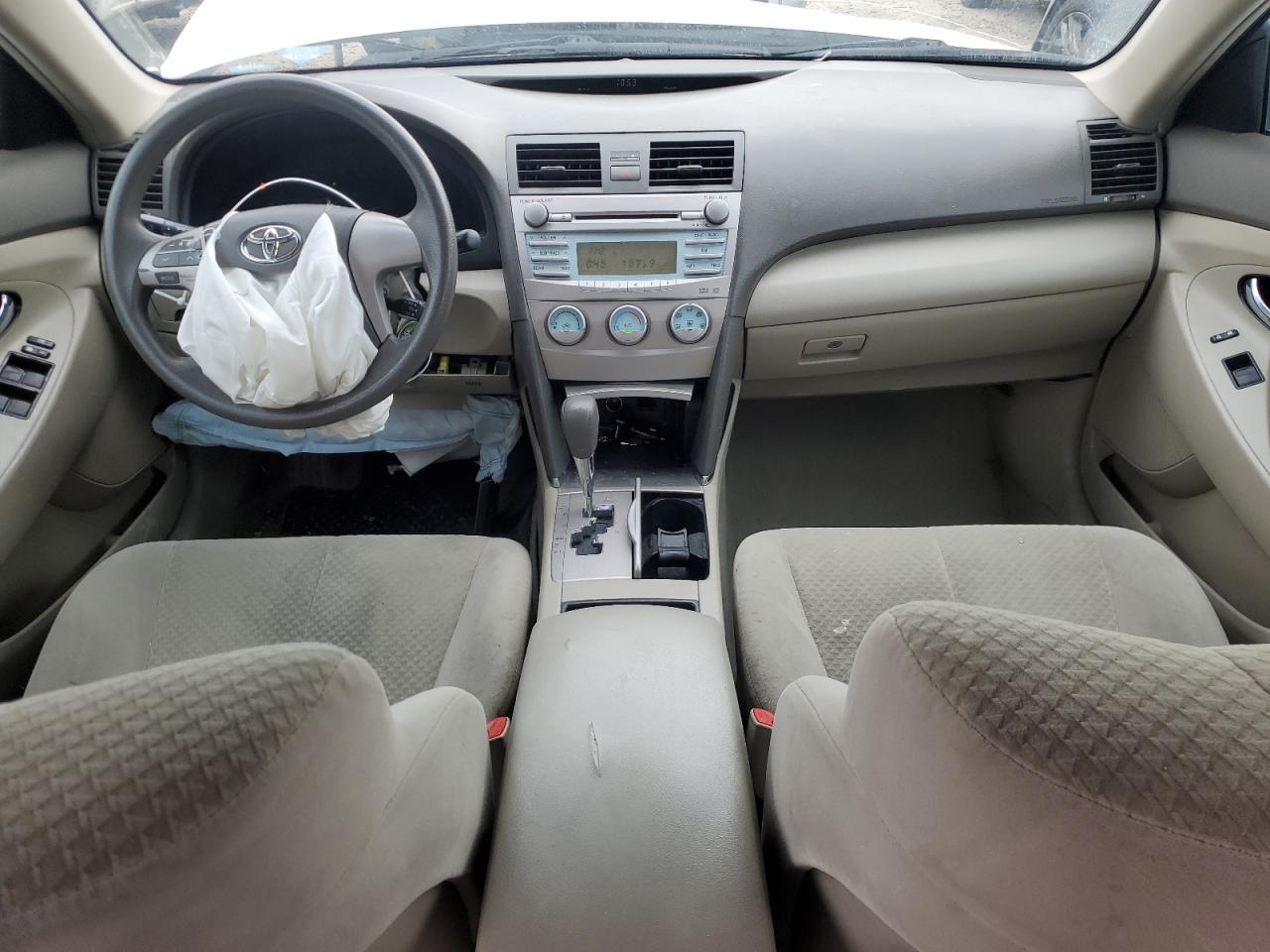 2009 Toyota Camry - Image 8