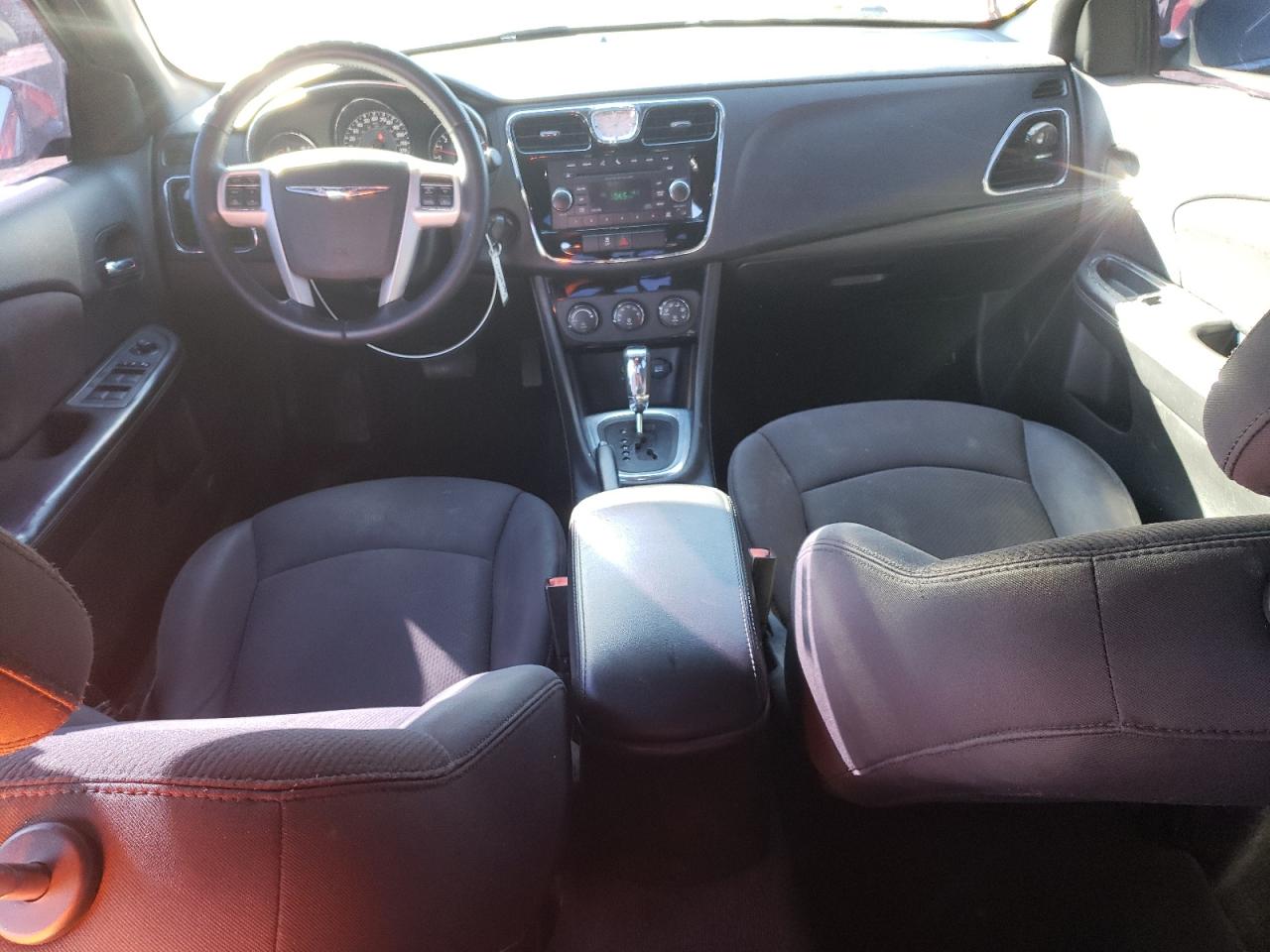 2014 Chrysler 200 - Image 8