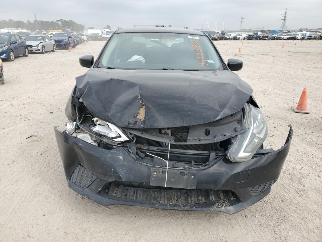 2019 Nissan Sentra - Image 5
