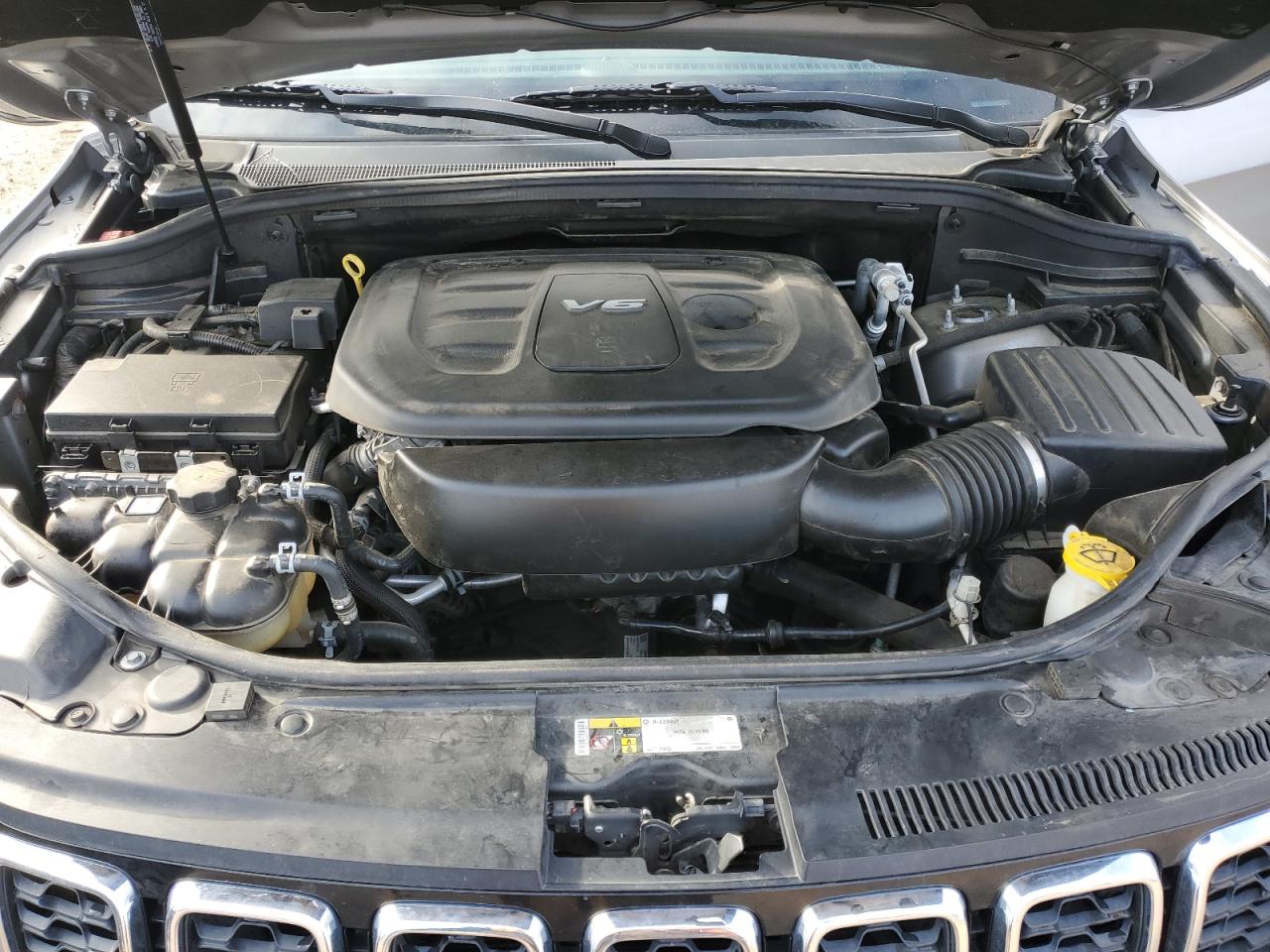 2017 Jeep Grand Cherokee - Image 12