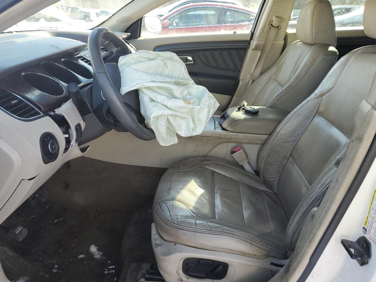 2011 Ford Taurus - Image 7