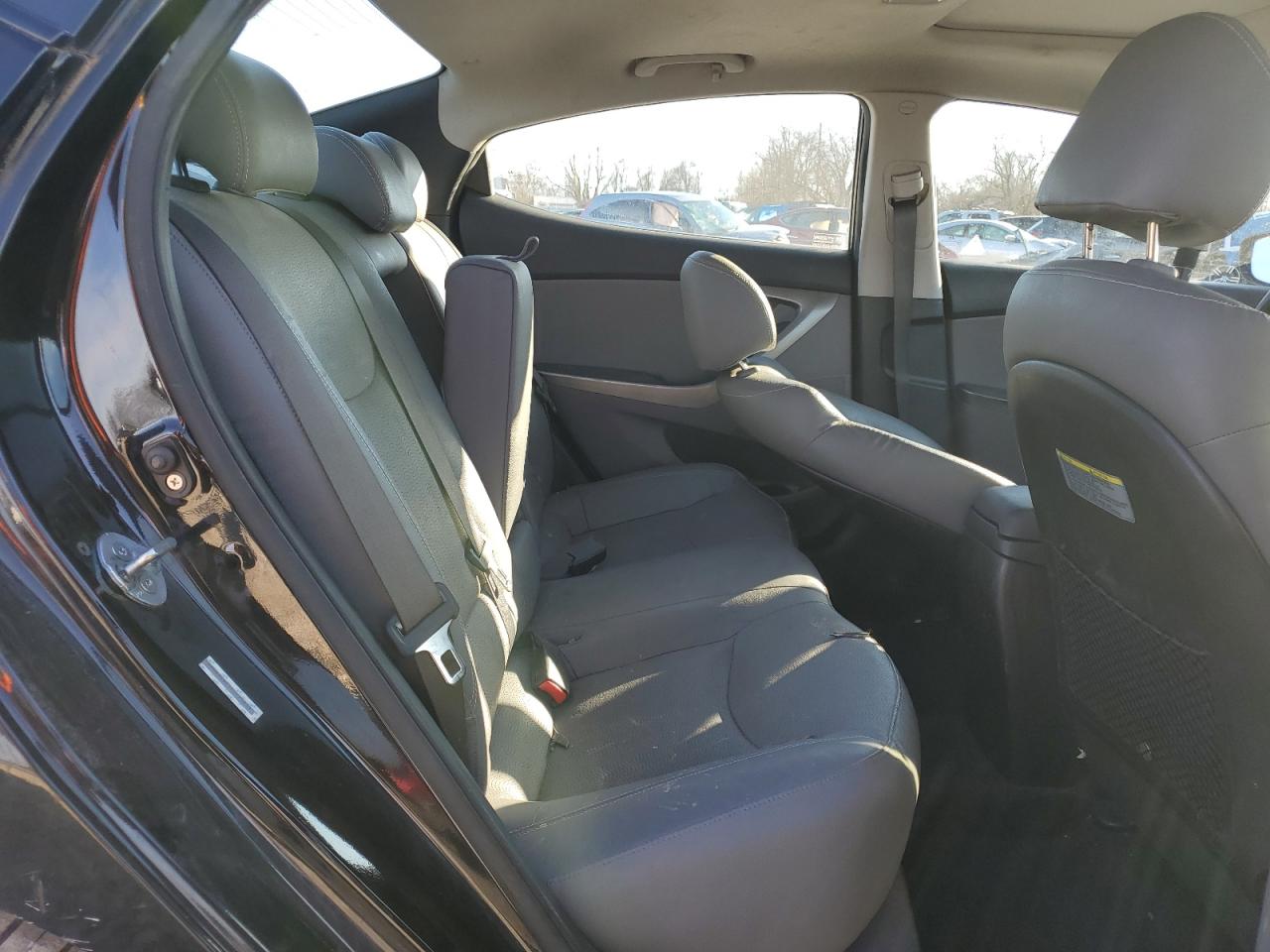 2012 Hyundai Elantra - Image 10