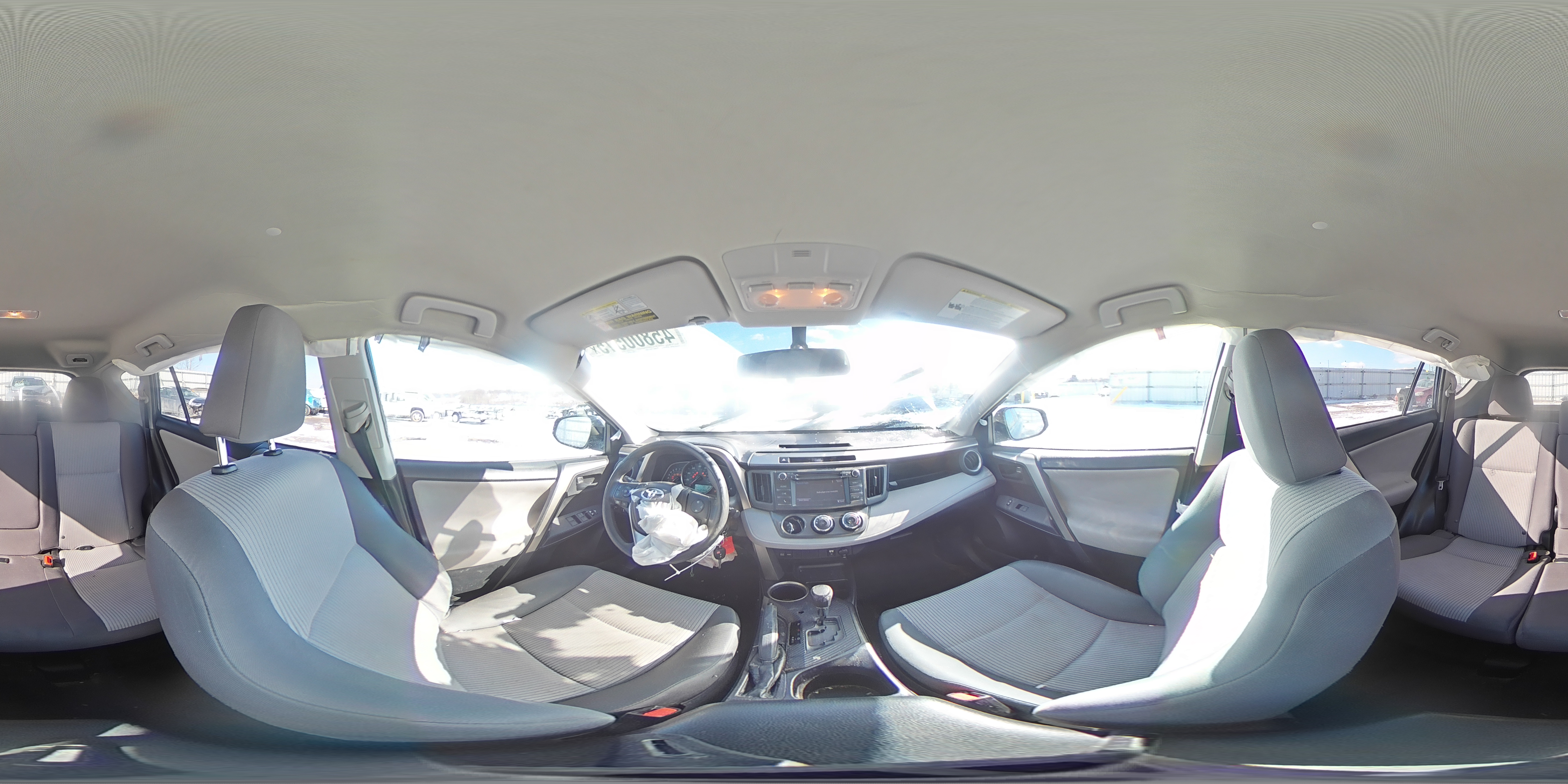 2015 Toyota RAV 4 - Image 13