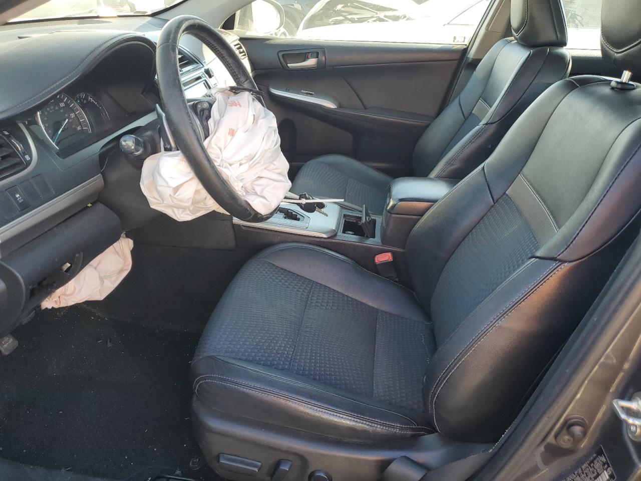 2014 Toyota Camry - Image 7