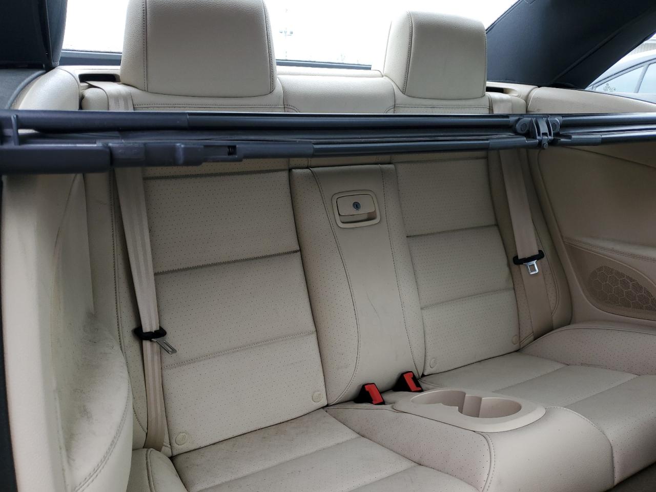 2016 Volkswagen Eos - Image 10