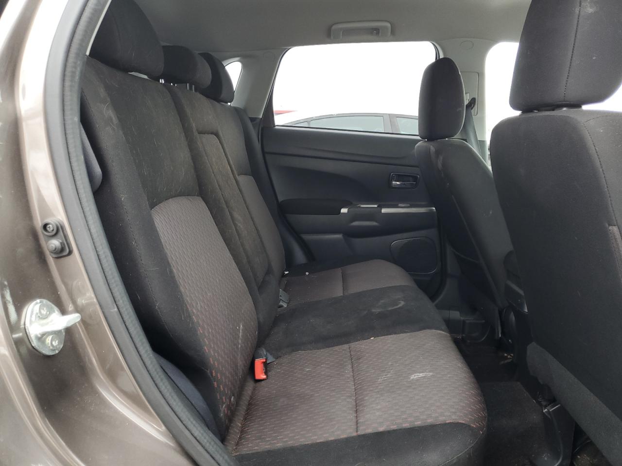 2019 Mitsubishi Outlander - Image 11