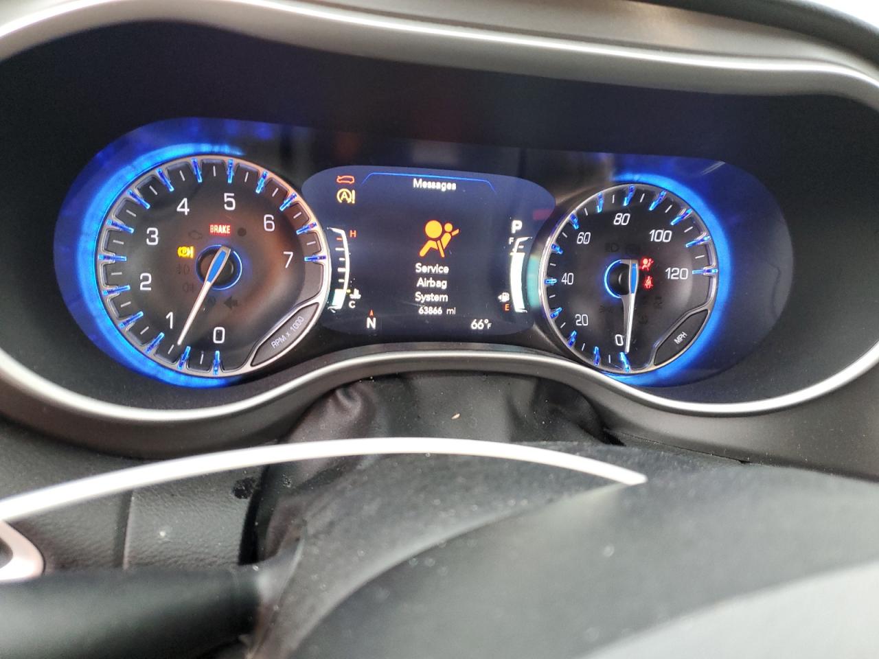 2022 Chrysler Pacifica - Image 9