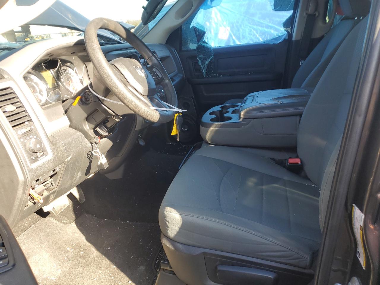 2016 RAM 1500 - Image 7