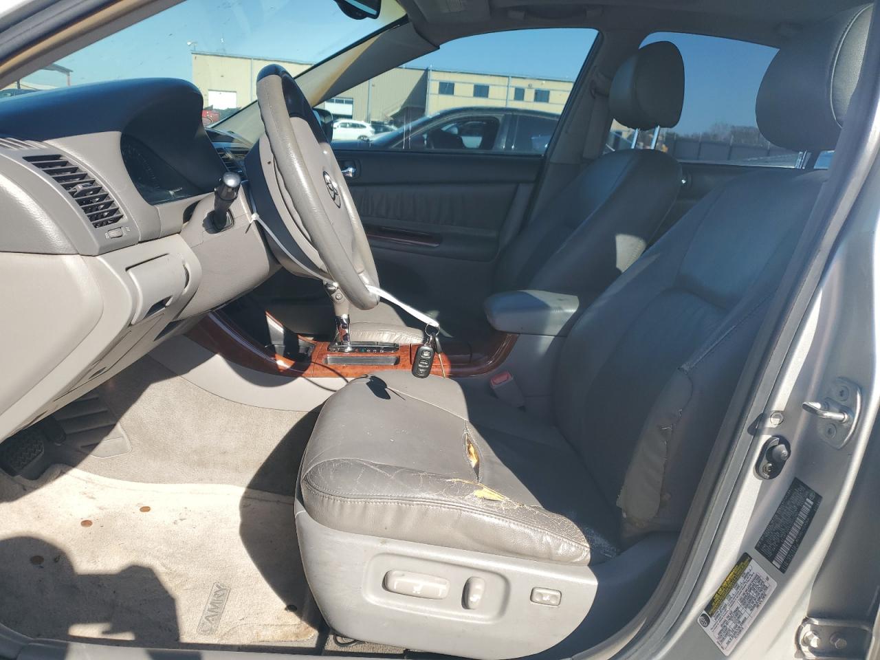 2004 Toyota Camry - Image 8