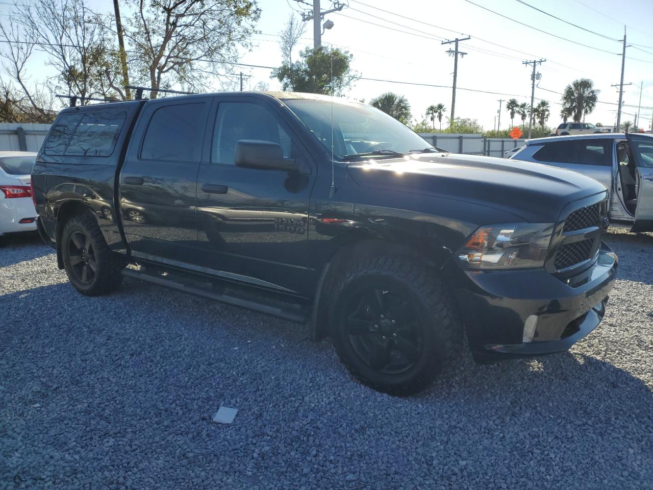 2016 RAM 1500 - Image 4