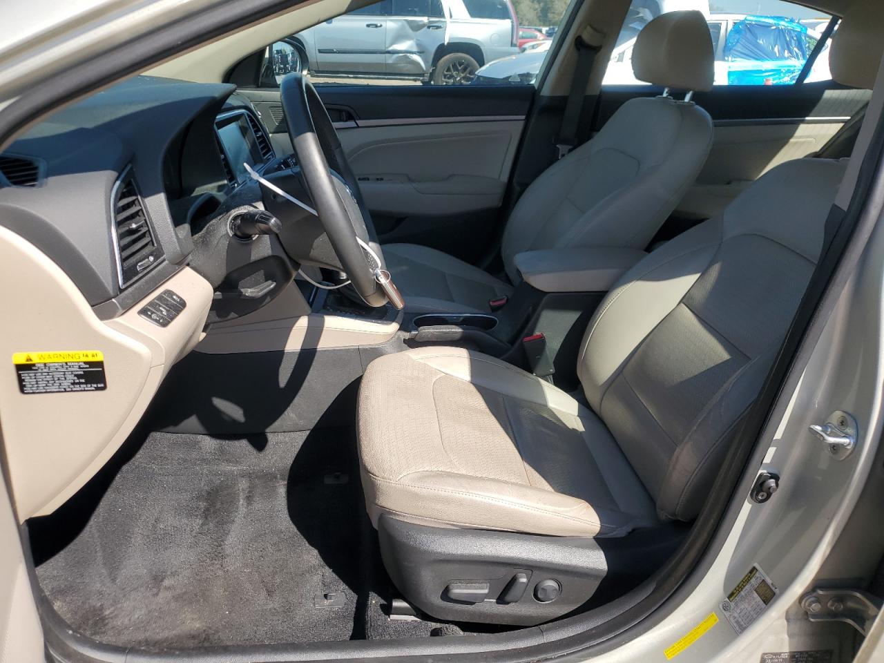 2017 Hyundai Elantra - Image 7