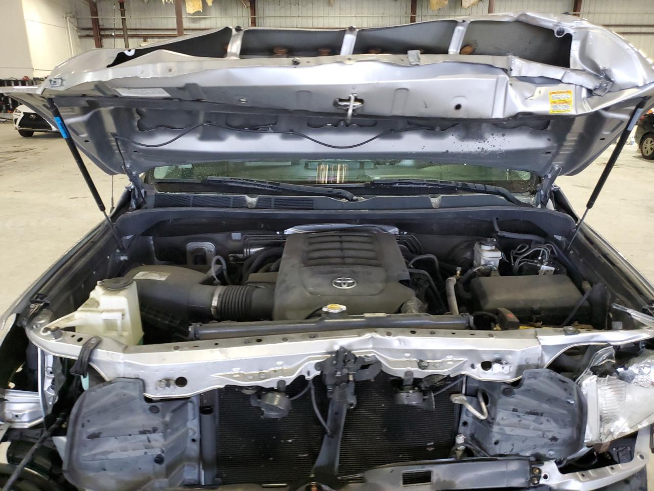 2015 Toyota Tundra - Image 12
