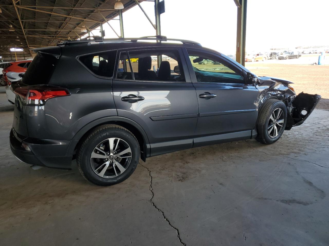 2018 Toyota RAV 4 - Image 3