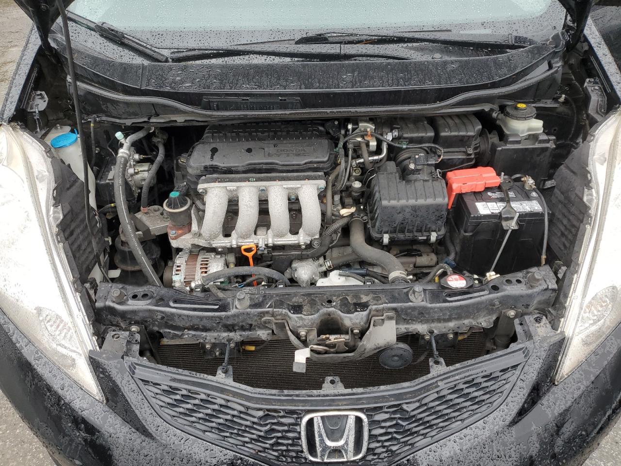 2010 Honda Fit - Image 12