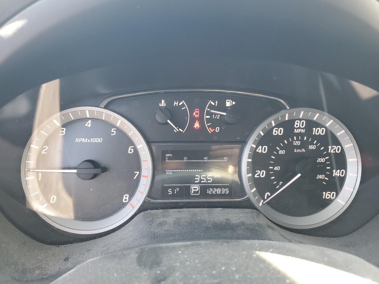 2014 Nissan Sentra - Image 9