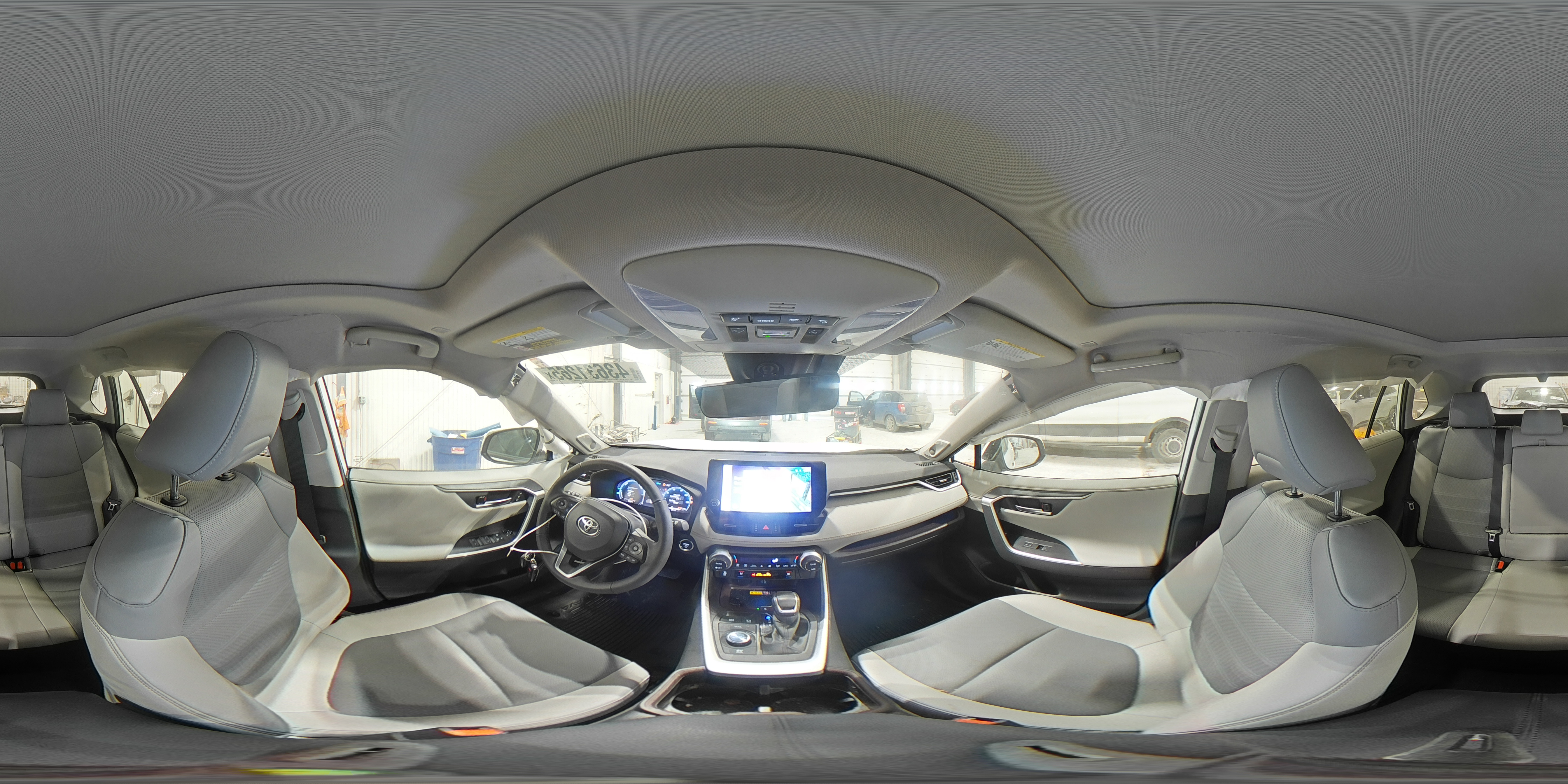 2024 Toyota RAV 4 - Image 13