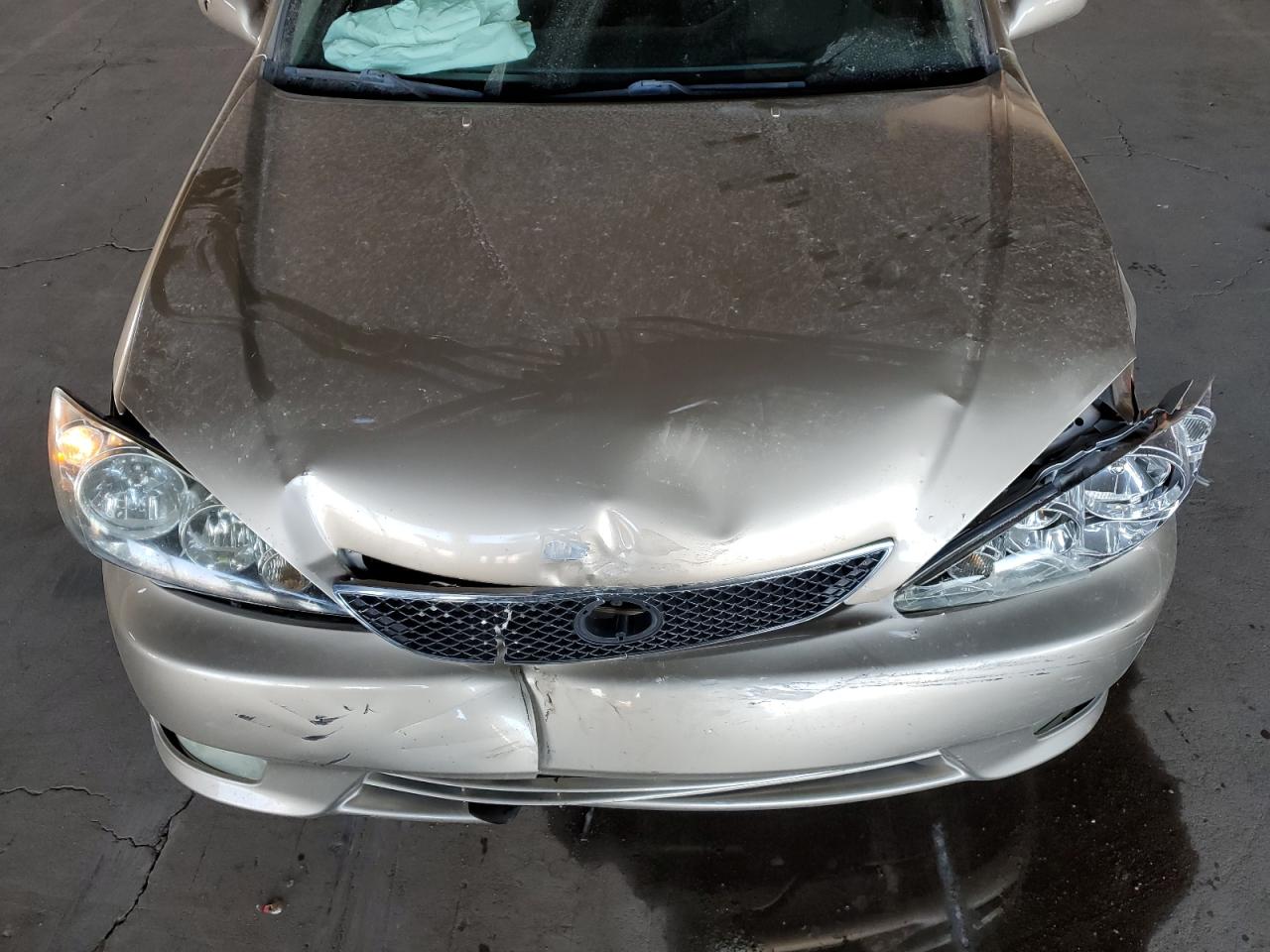 2005 Toyota Camry - Image 13
