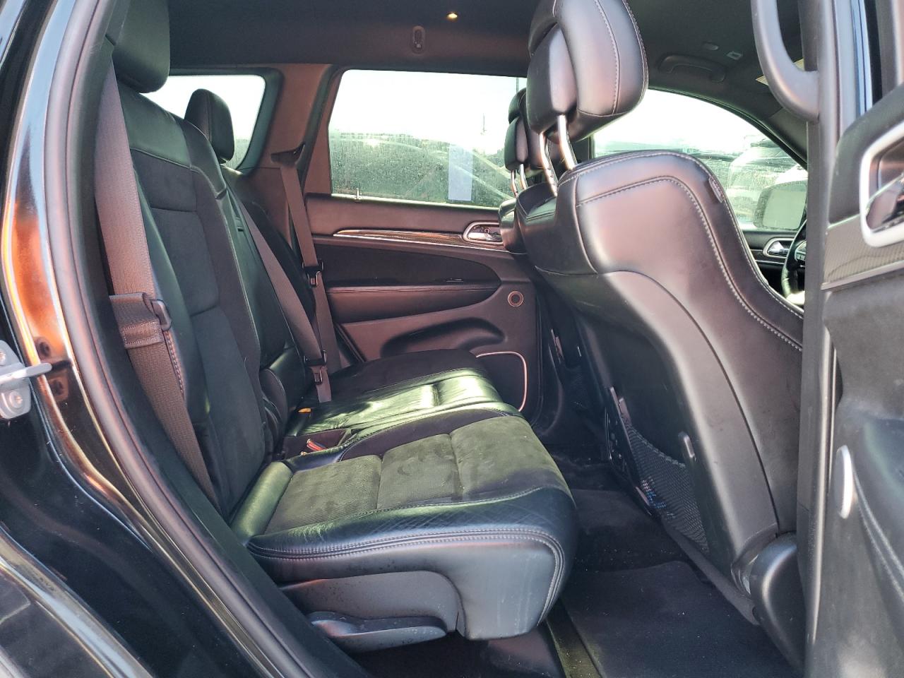 2018 Jeep Grand Cherokee - Image 11