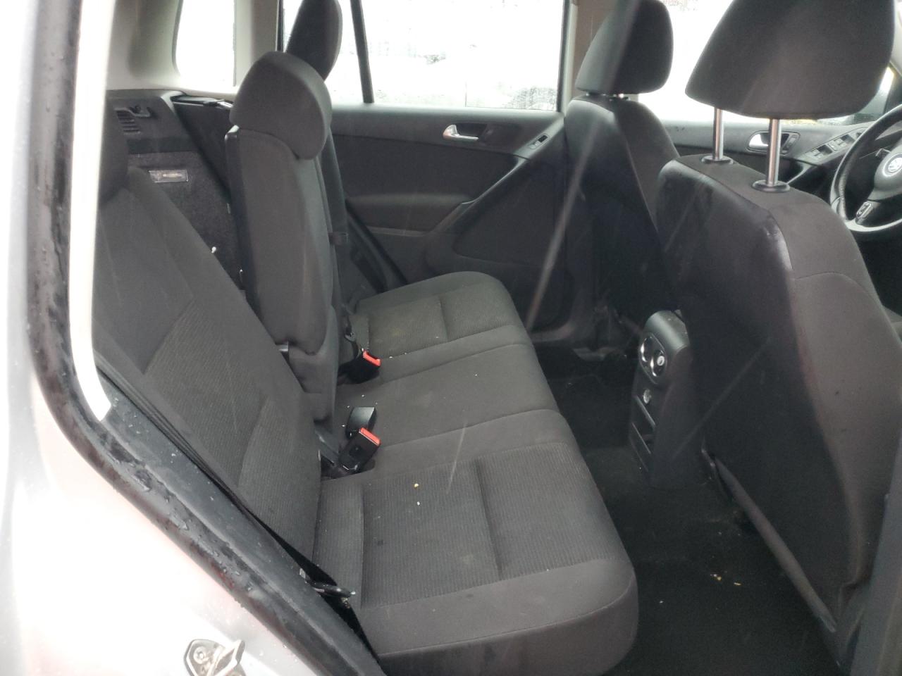 2015 Volkswagen Tiguan - Image 11