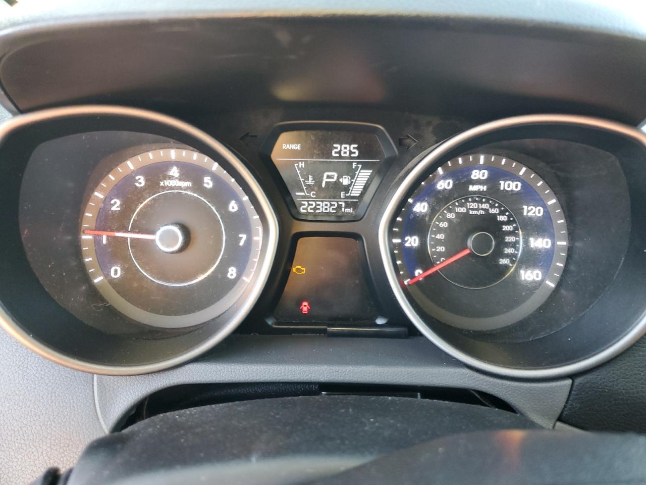 2015 Hyundai Elantra - Image 9