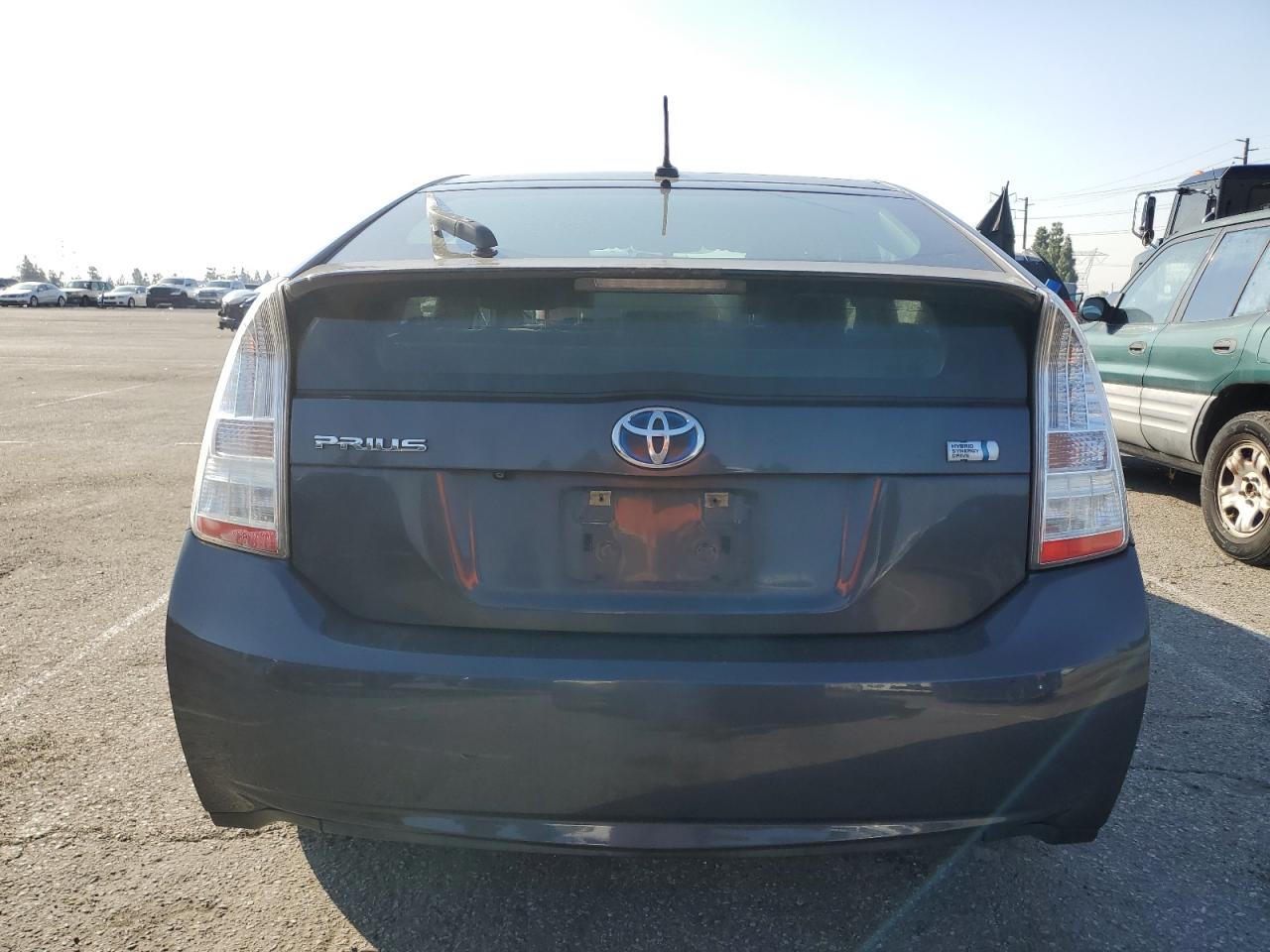 2010 Toyota Prius - Image 6