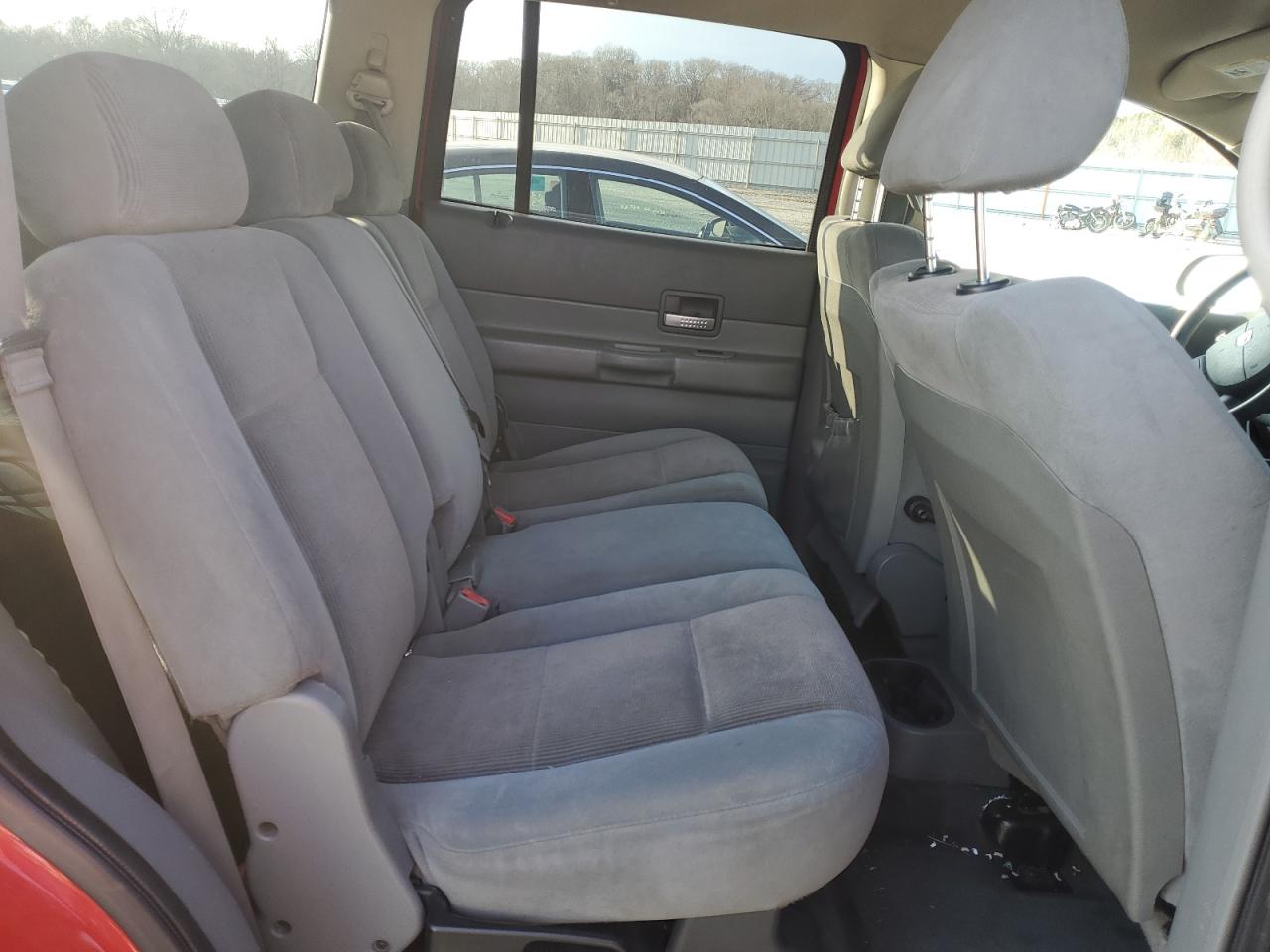 2004 Dodge Durango - Image 11