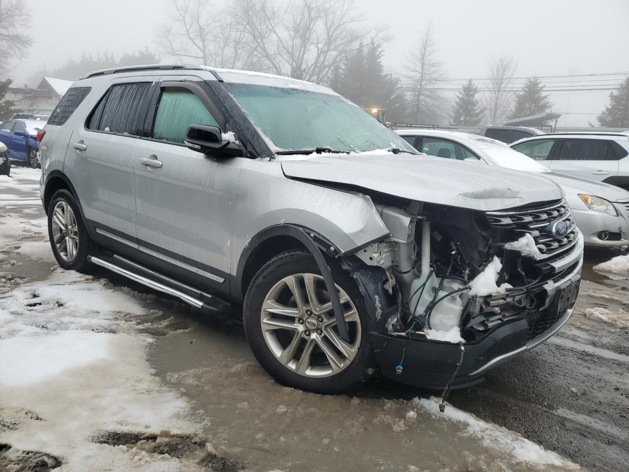 2016 Ford Explorer - Image 4
